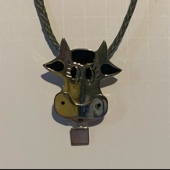 Cow Pin Silver Tone Pin or Pendant - GUC - Picture 3 of 7